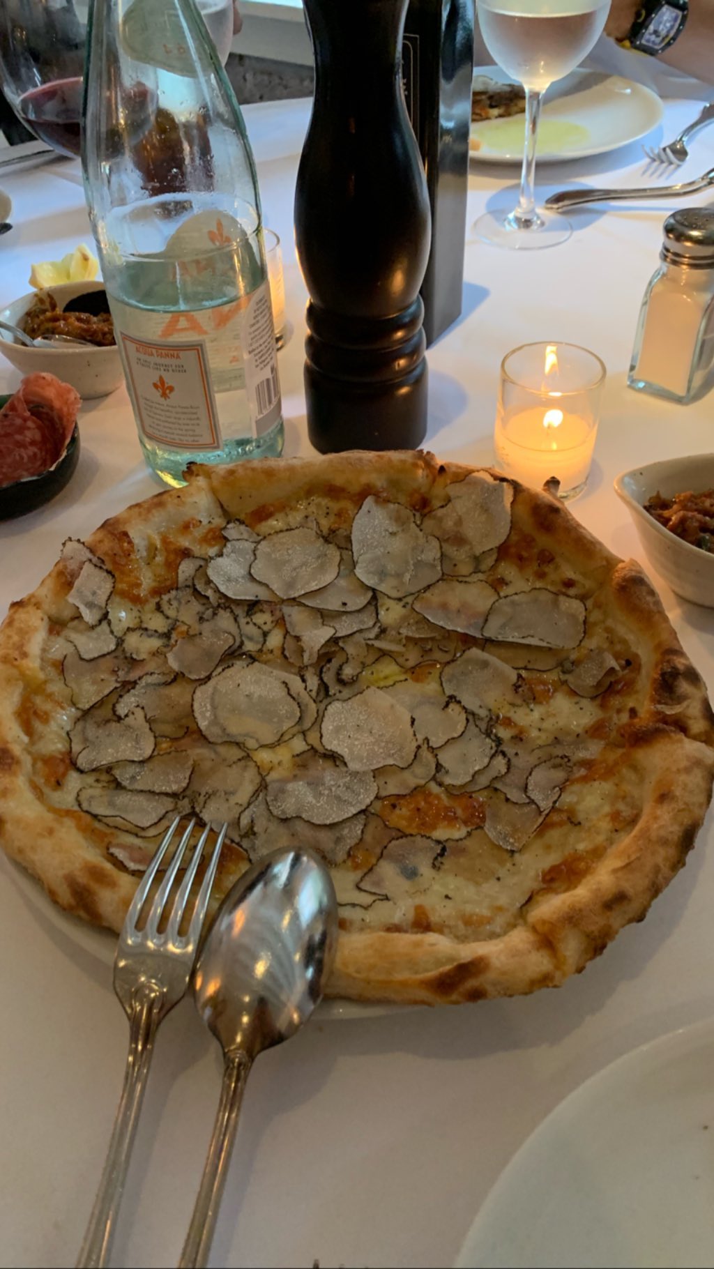 Sofia Richie Takes Photo of Pizza With Truffles on It