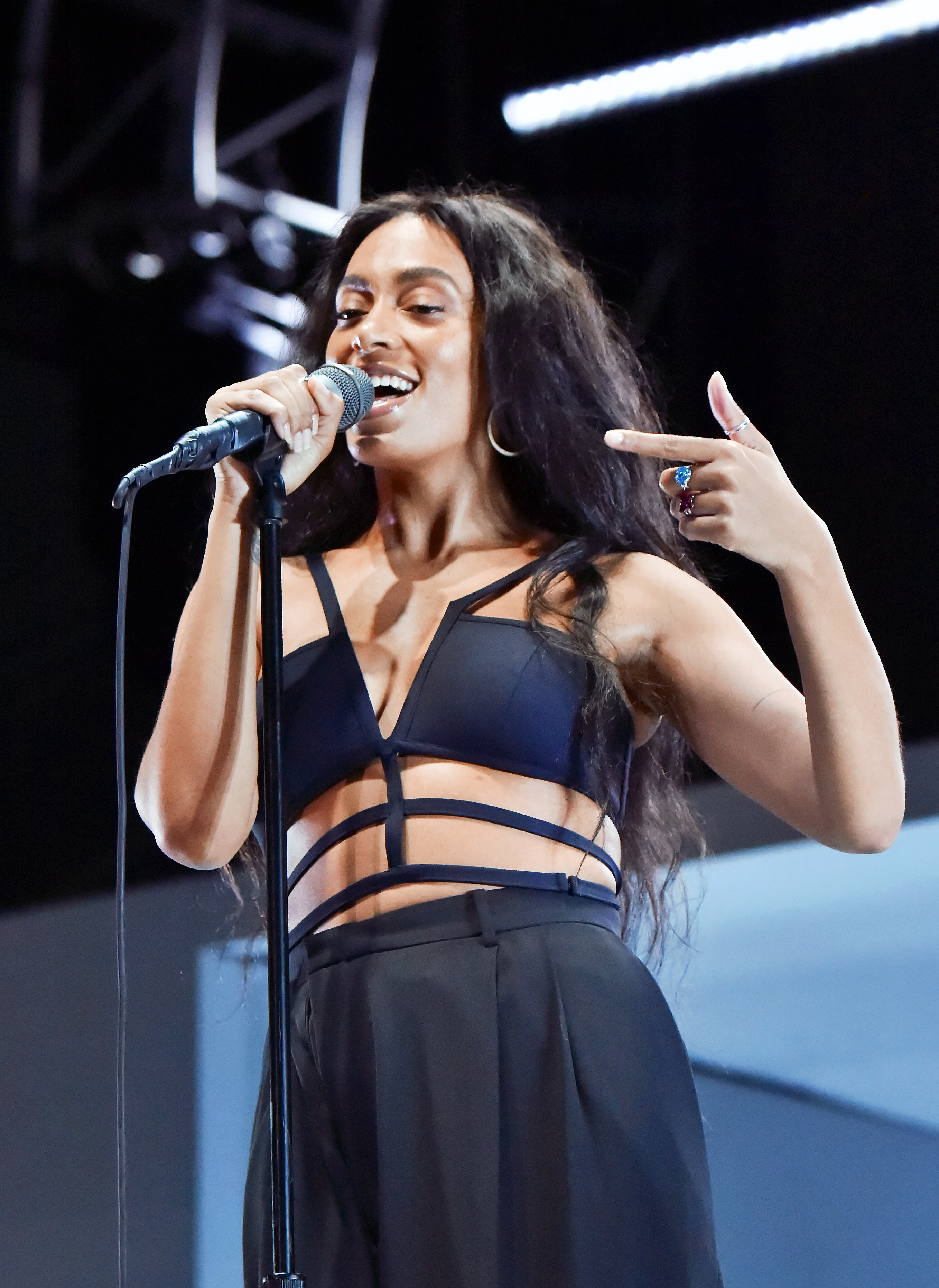 Solange Performing
