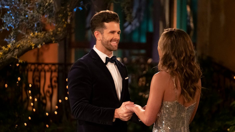 Jed Wyatt Takes Hannah Brown's Hands on Night 1 of 'The Bachelorette'