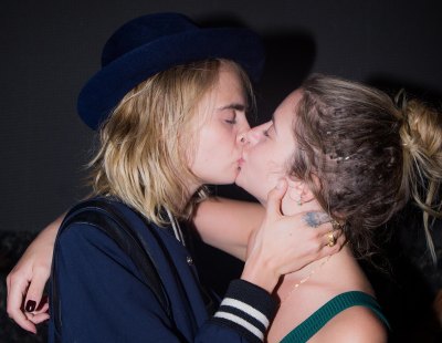Cara Delevingne Ashley Benson Kissing
