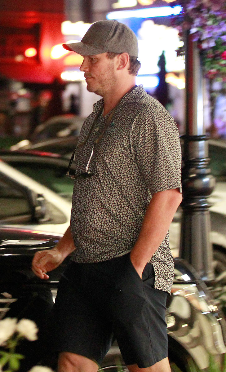 Chris Pratt and Katherine S Hold Hands During Date Night