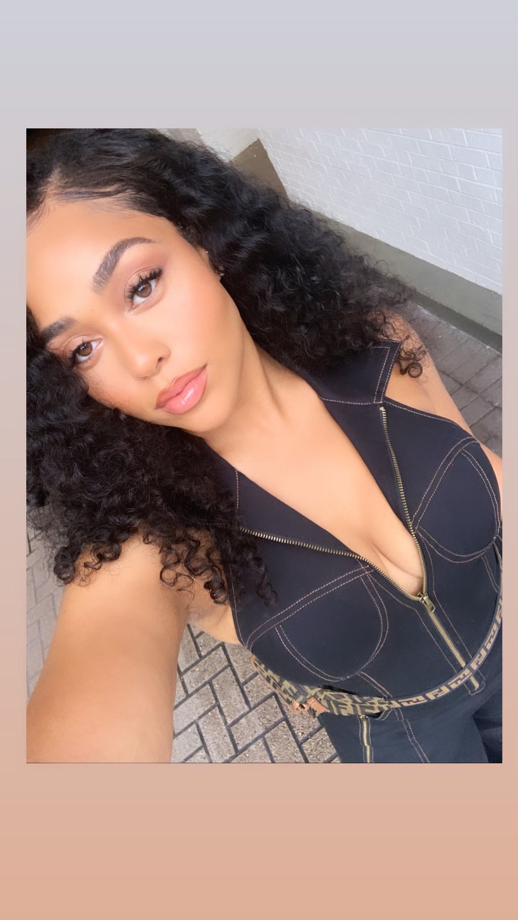 This Natural Glow': Jordyn Woods' Makeup-Free Look Causes a Commotion on  Social Media