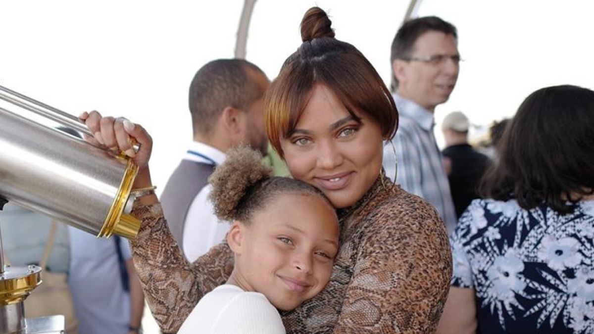 ayesha currey and riley curry