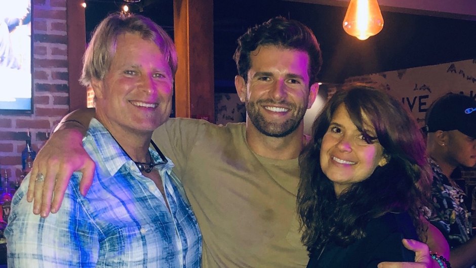 Bachelorette contestant Jed Wyatt and his parents Jerry and Gina