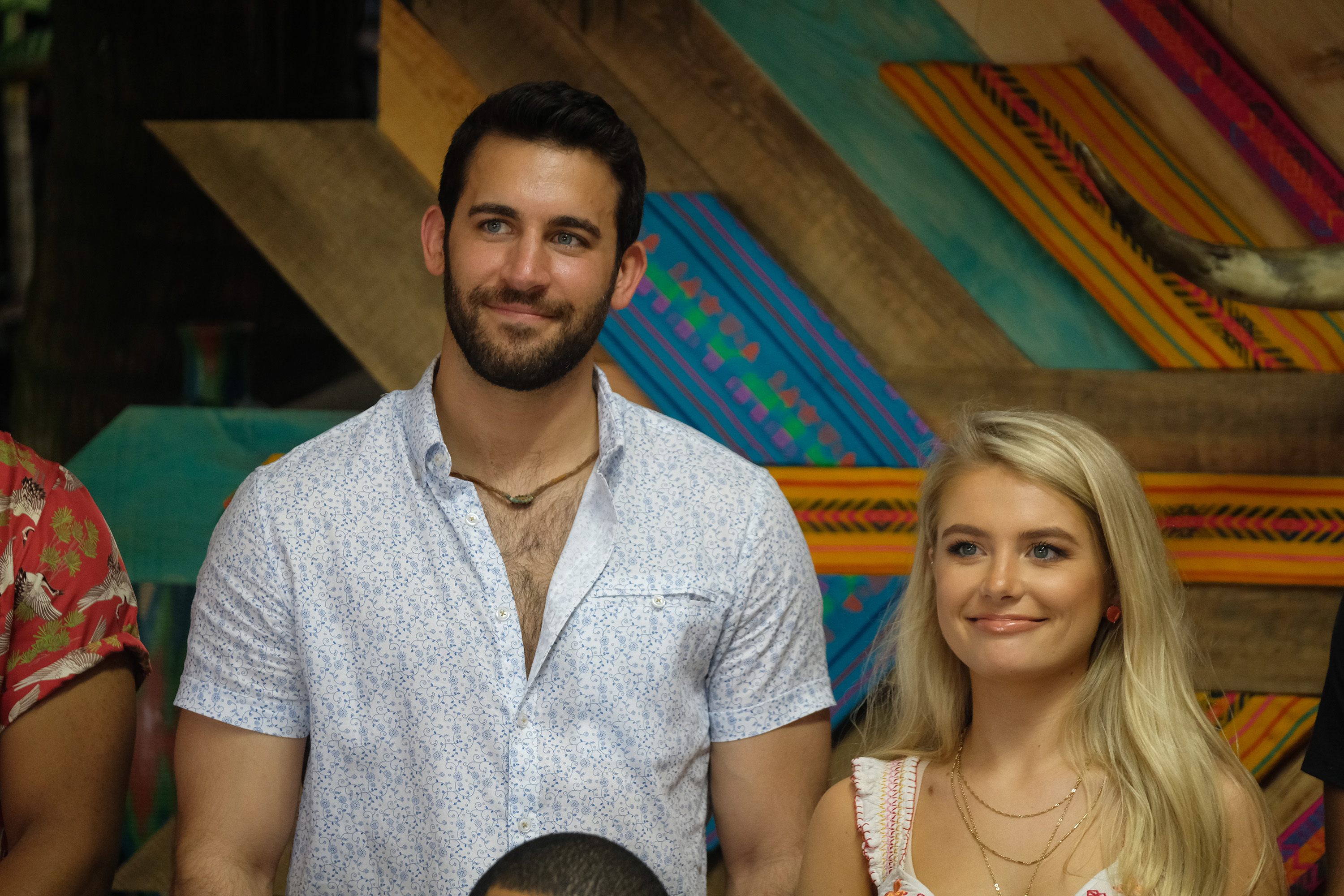 Bachelor in Paradise DEREK PETH, DEMI BURNETT