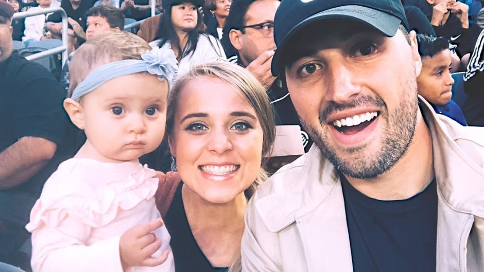 Jinger Duggar and Jeremy Vuolo Take Selfie with Daughter Felicity