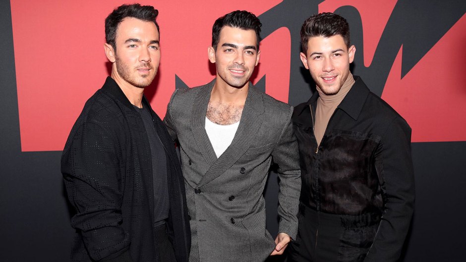 Jonas-Brothers-Arrivals-Red-Carpet-VMAs-2019