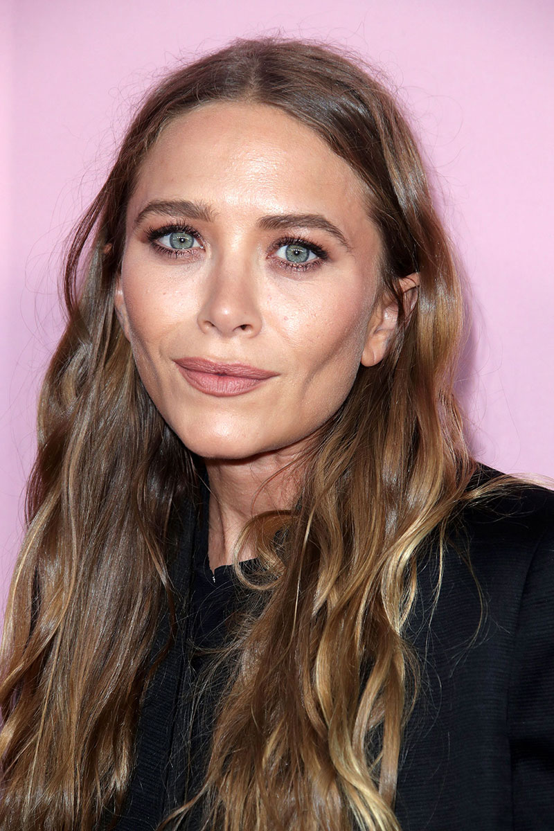 Mary-Kate Olsen Left Handed