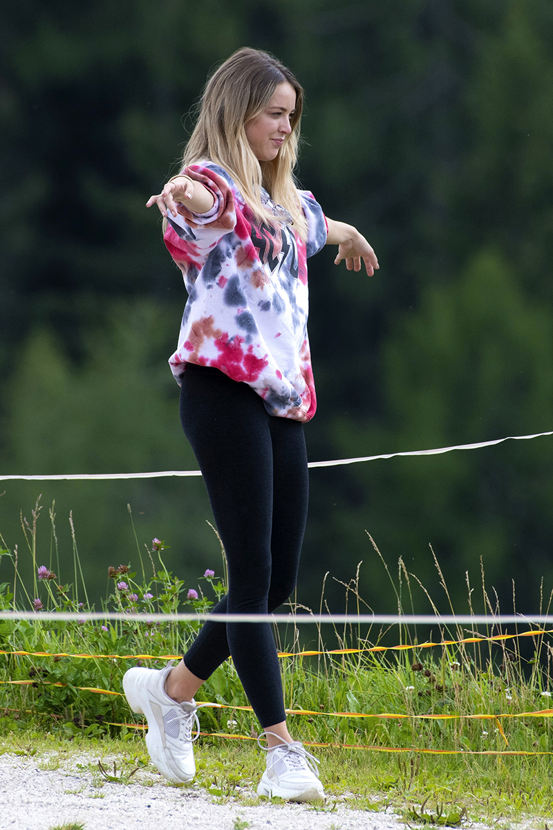 Miley Cyrus Kaitlynn Carter Helicopter Ride