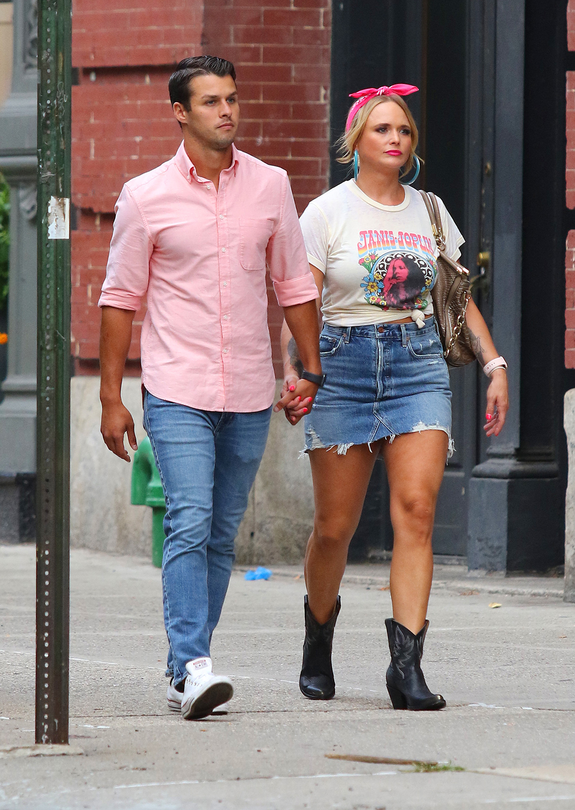 Miranda-Lambert-Helps-Bring-Husband-Brendan's-Son-to-the-Doctor