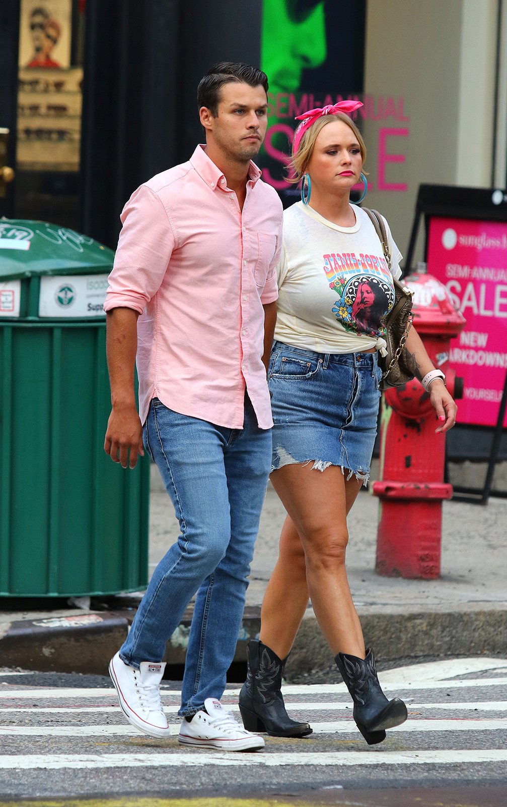 Miranda-Lambert-Helps-Bring-Husband-Brendan's-Son-to-the-Doctor