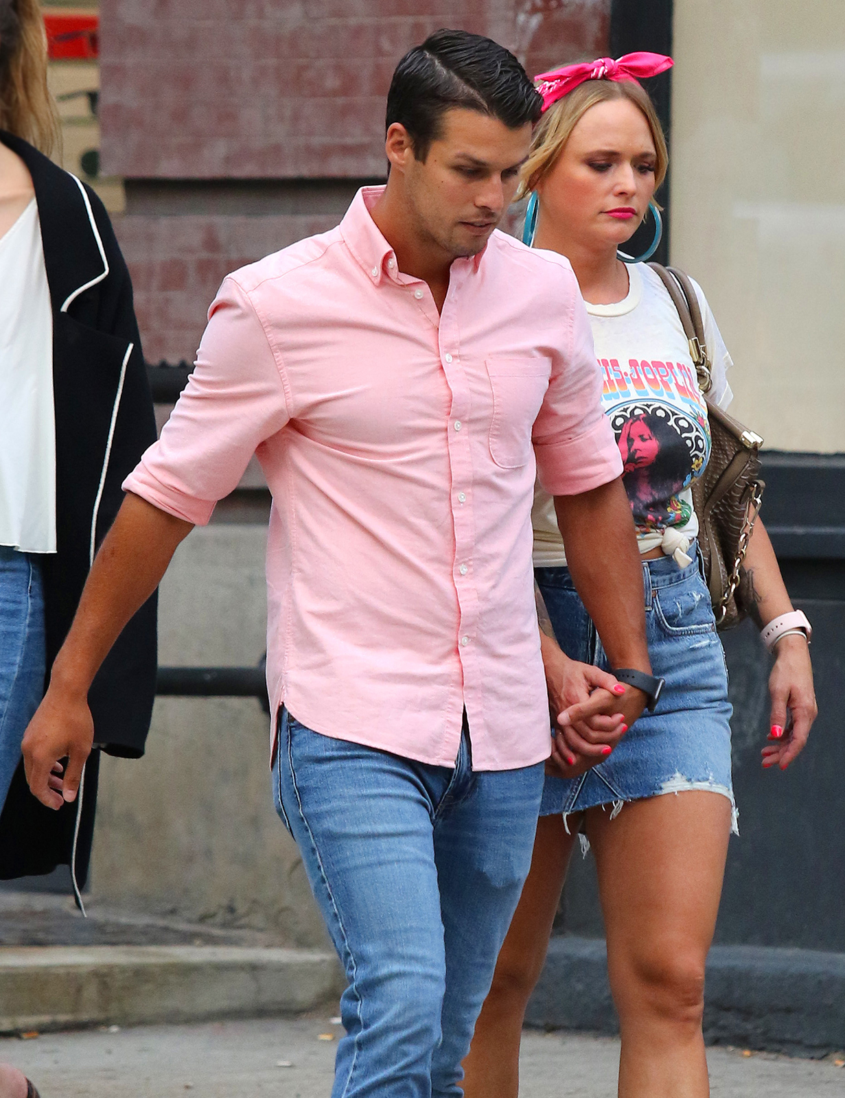 Miranda-Lambert-Helps-Bring-Husband-Brendan's-Son-to-the-Doctor