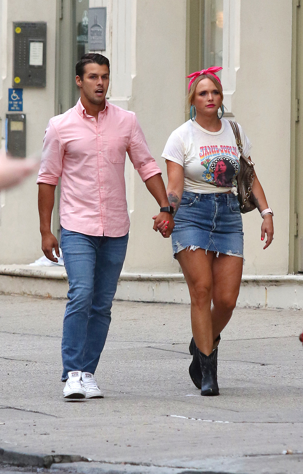 Miranda-Lambert-Helps-Bring-Husband-Brendan's-Son-to-the-Doctor