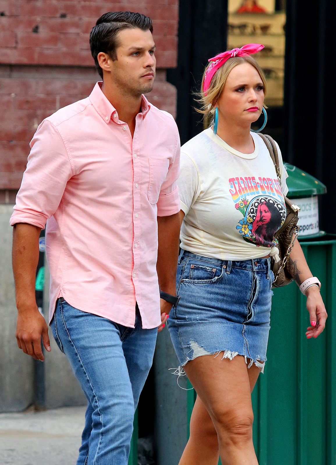 Miranda-Lambert-Helps-Bring-Husband-Brendan's-Son-to-the-Doctor