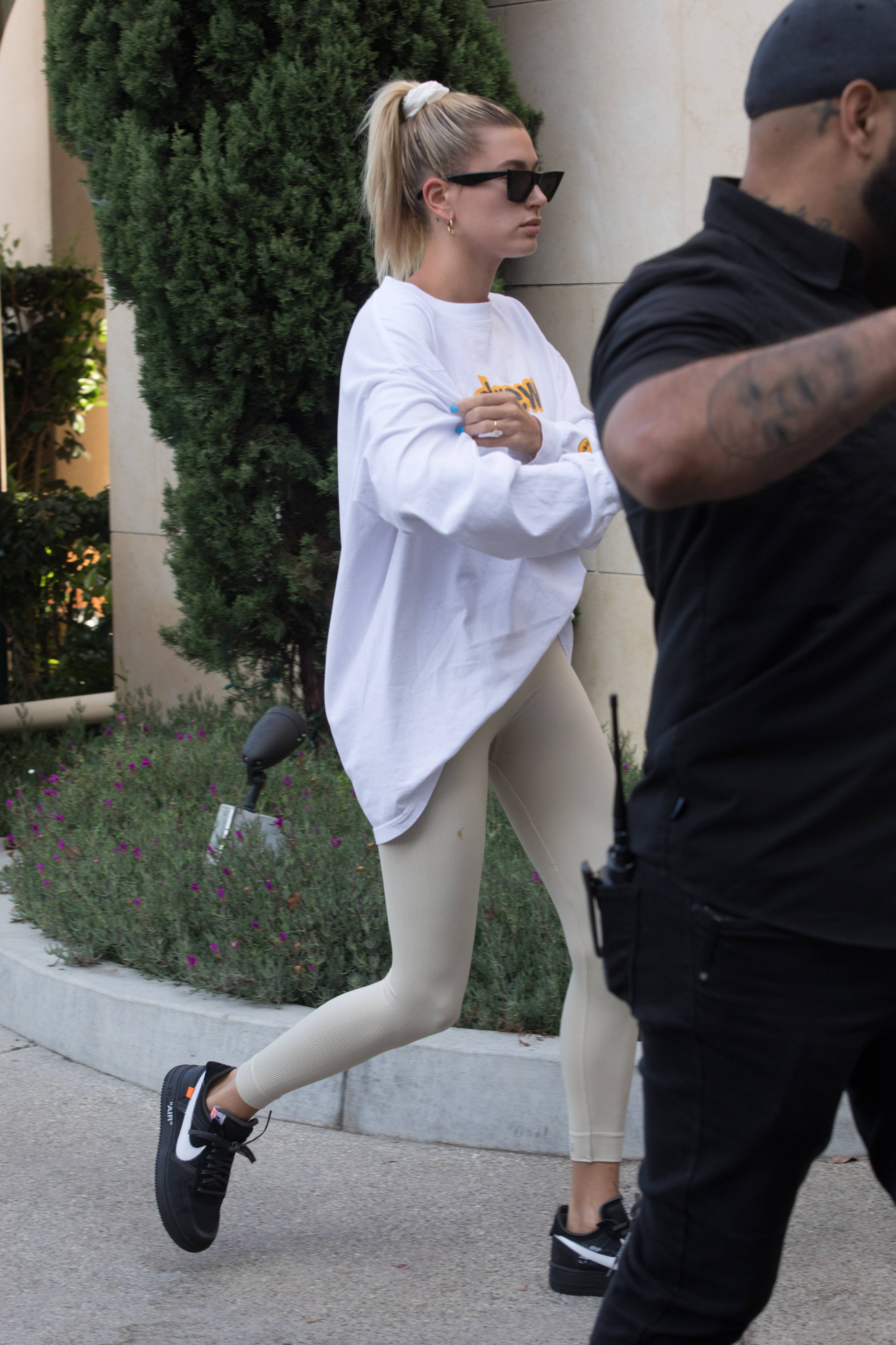 Hailey Baldwin in Workout Clothes