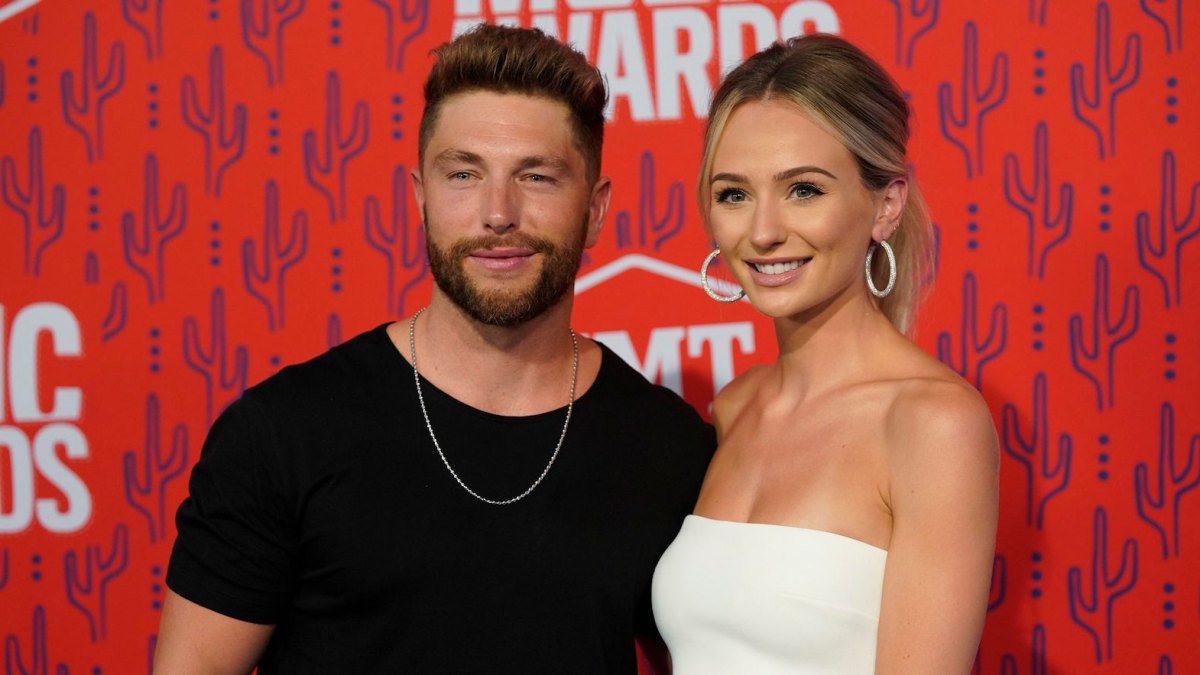 Lauren Bushnell Chris Lane CMT Awards They Want Kids Sooner Than Later