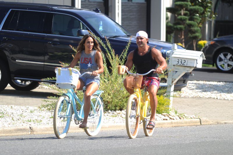 Melissa and Joe Gorga take their daughter, Antonia, for a bike ride