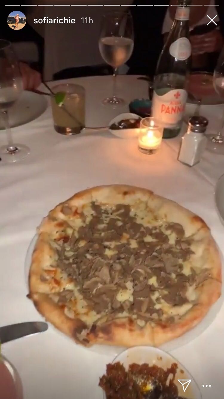 Truffle pizza