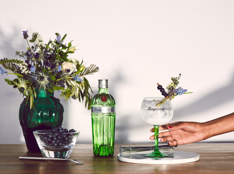 This Instagram Influencer Dresses Up Cocktails With Flowers