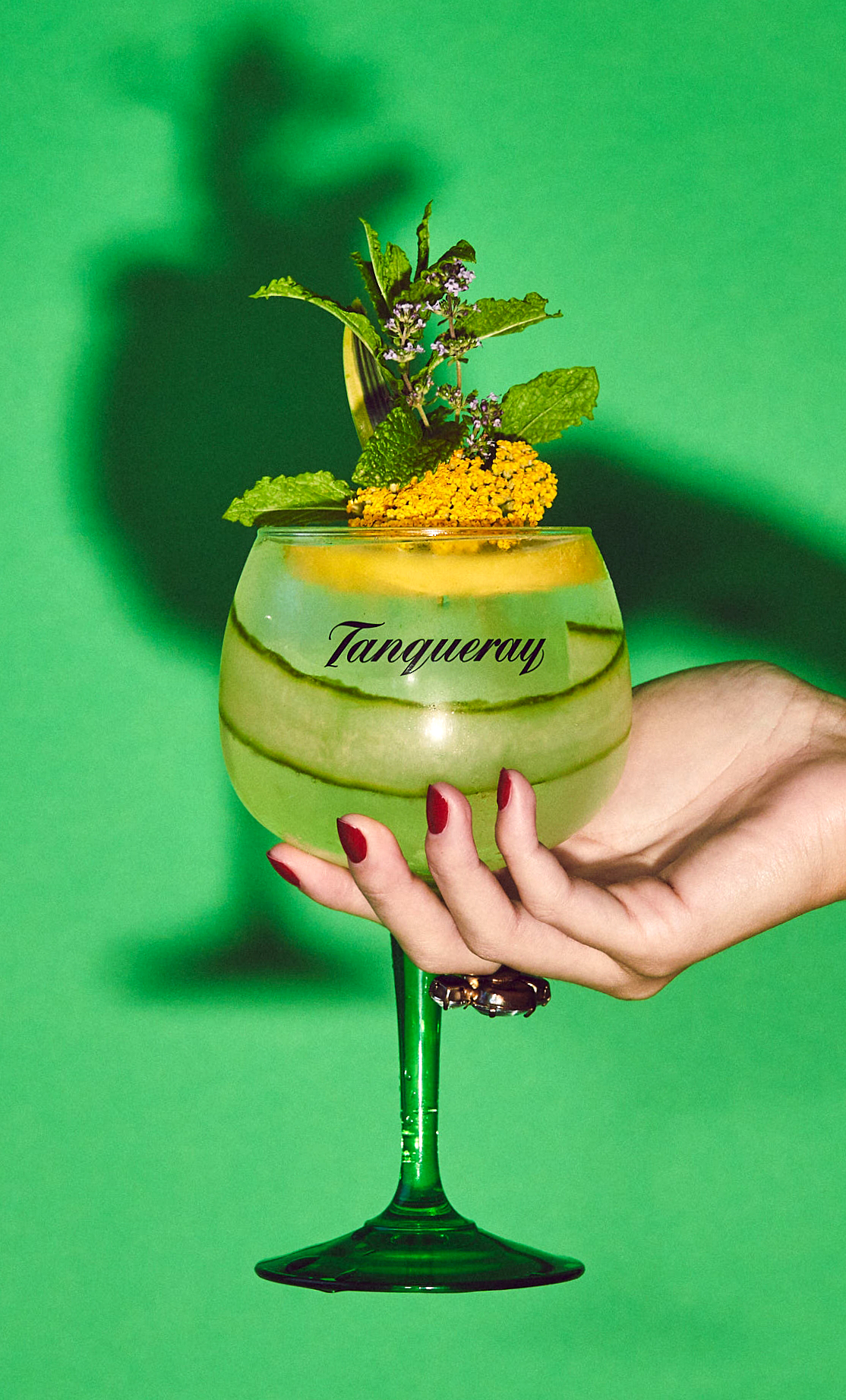 This Instagram Influencer Dresses Up Cocktails With Flowers