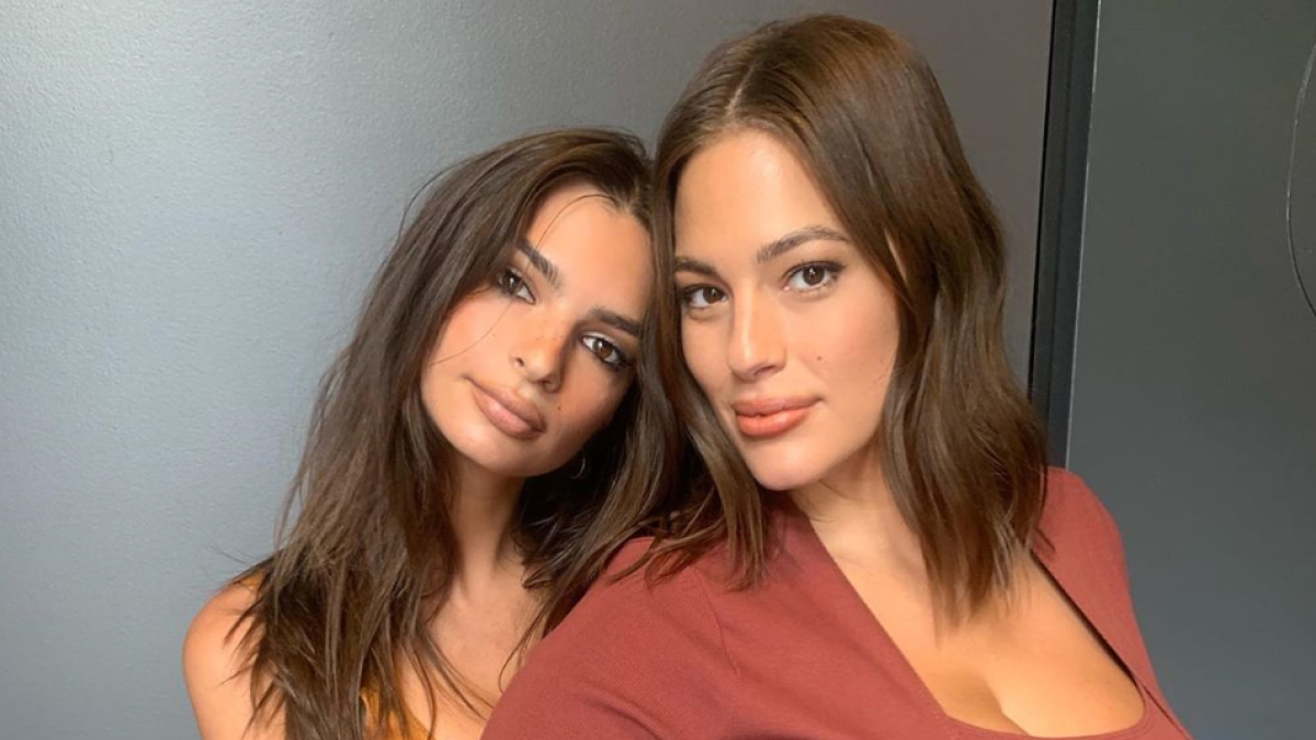 Emily RatEmily Ratajkowski Gets Pregnancy Advice From Ashley Graham on Pretty Big Deal Podcastajskowski Holding Ashley Graham's Baby Bump