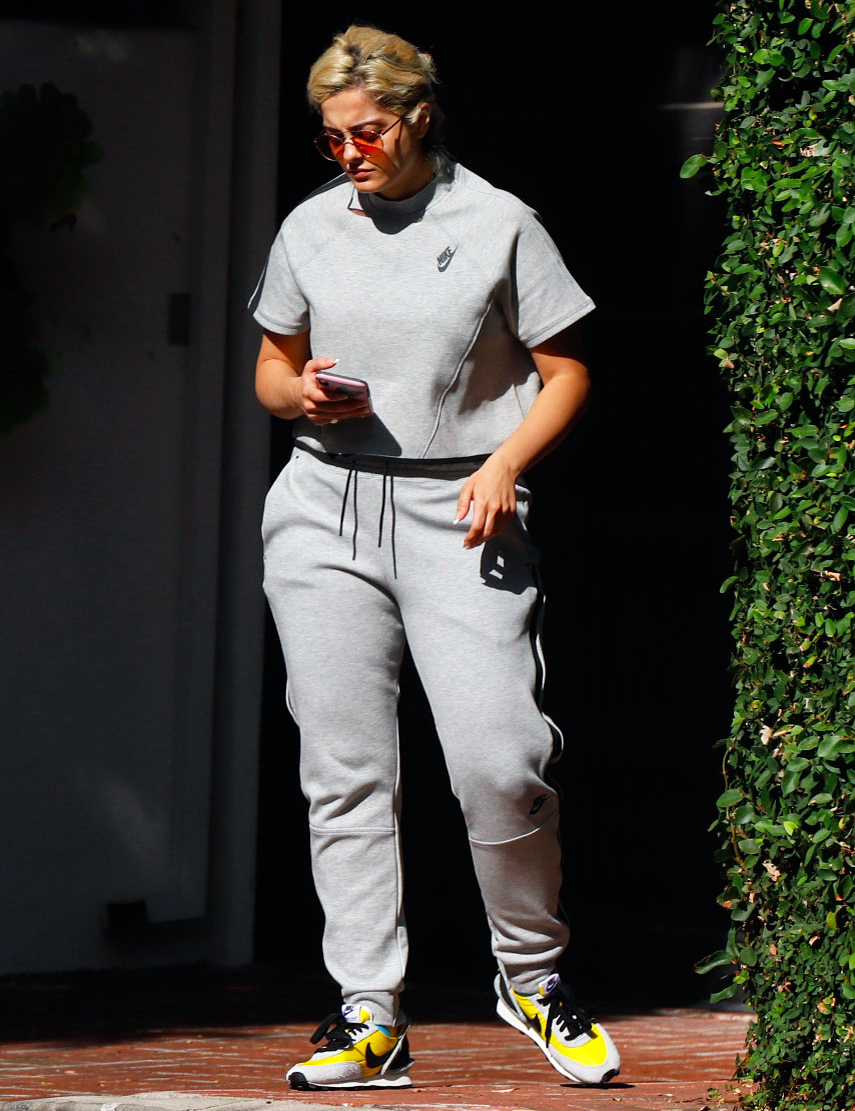 Bebe Rexha Looks Amazing In Sweats While Heading To The Airport