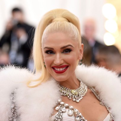 Gwen Stefani Gives Style Advice to Her Team Members on 'The Voice'
