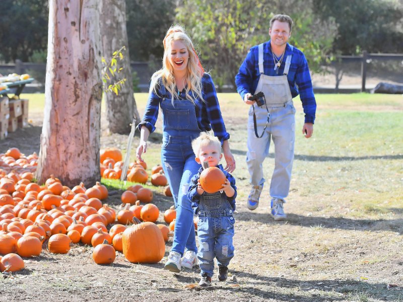 Heidi and Spencer Pratt Go Pumpkin Picking With Son