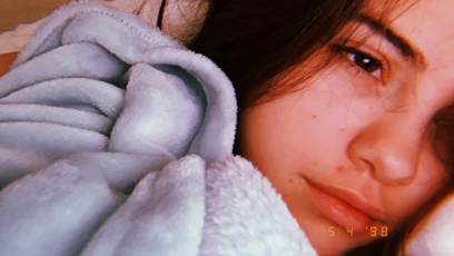 Selena Gomez Makeup-Free Selfie