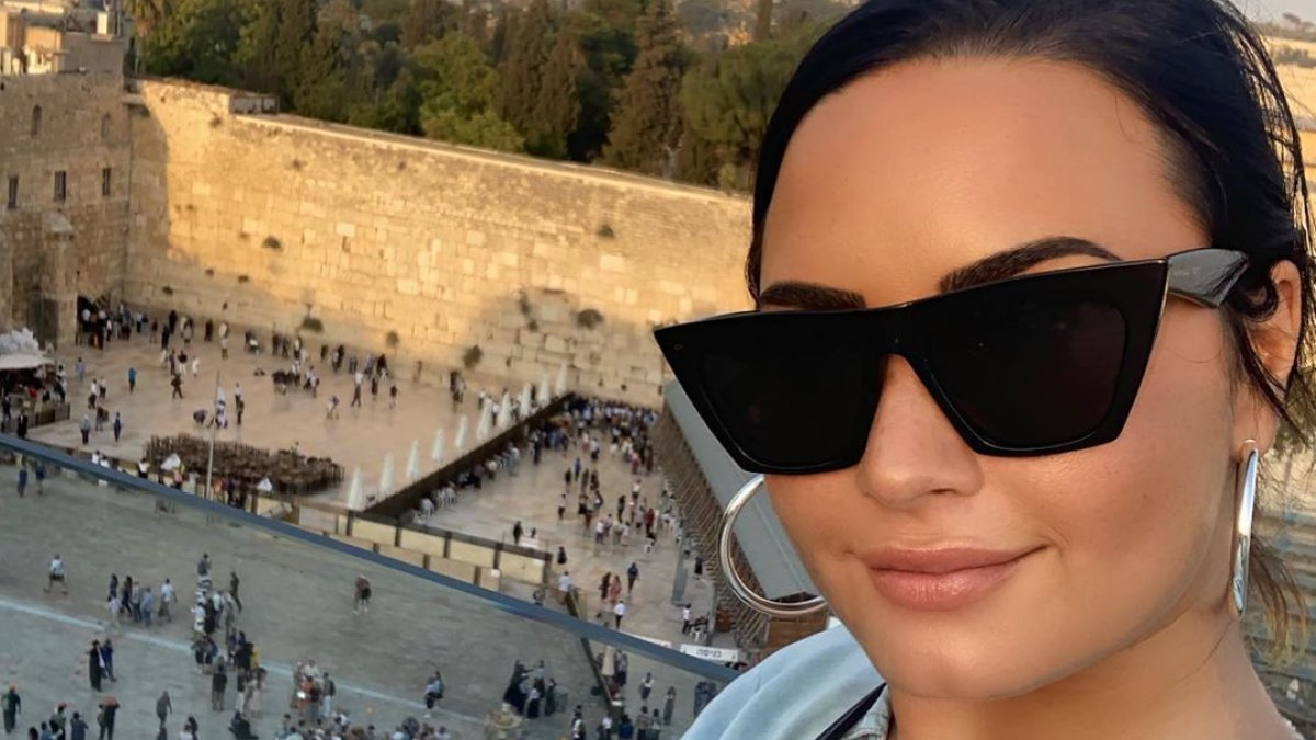 Demi Lovato Israel Vacation