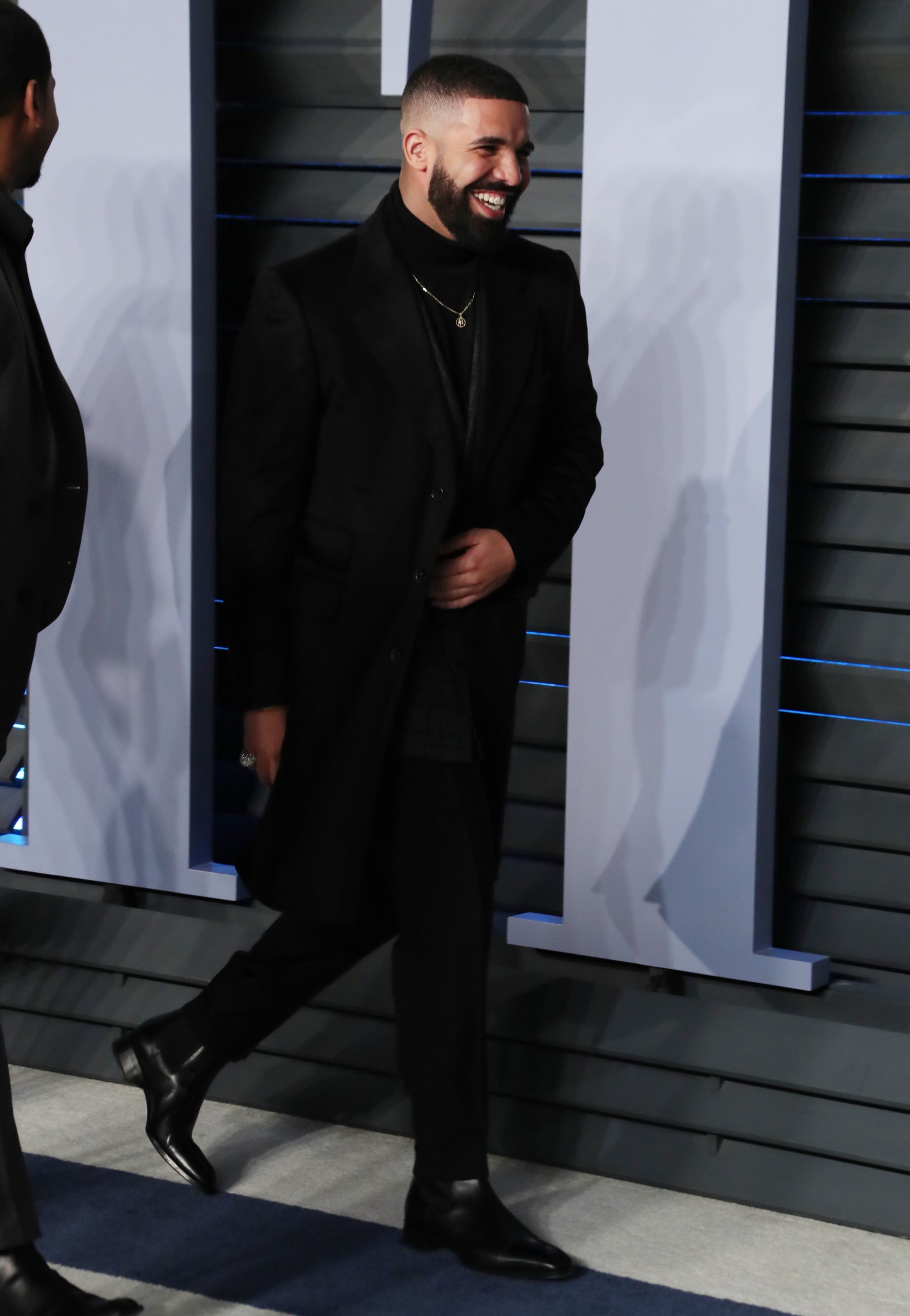 Drake Rapper Best Looks See Drake's Most Expensive Outfit and All His Other Stylish Looks ...