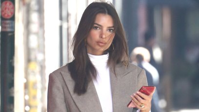 Emily Ratajkowski Walking Her Dog Colombo