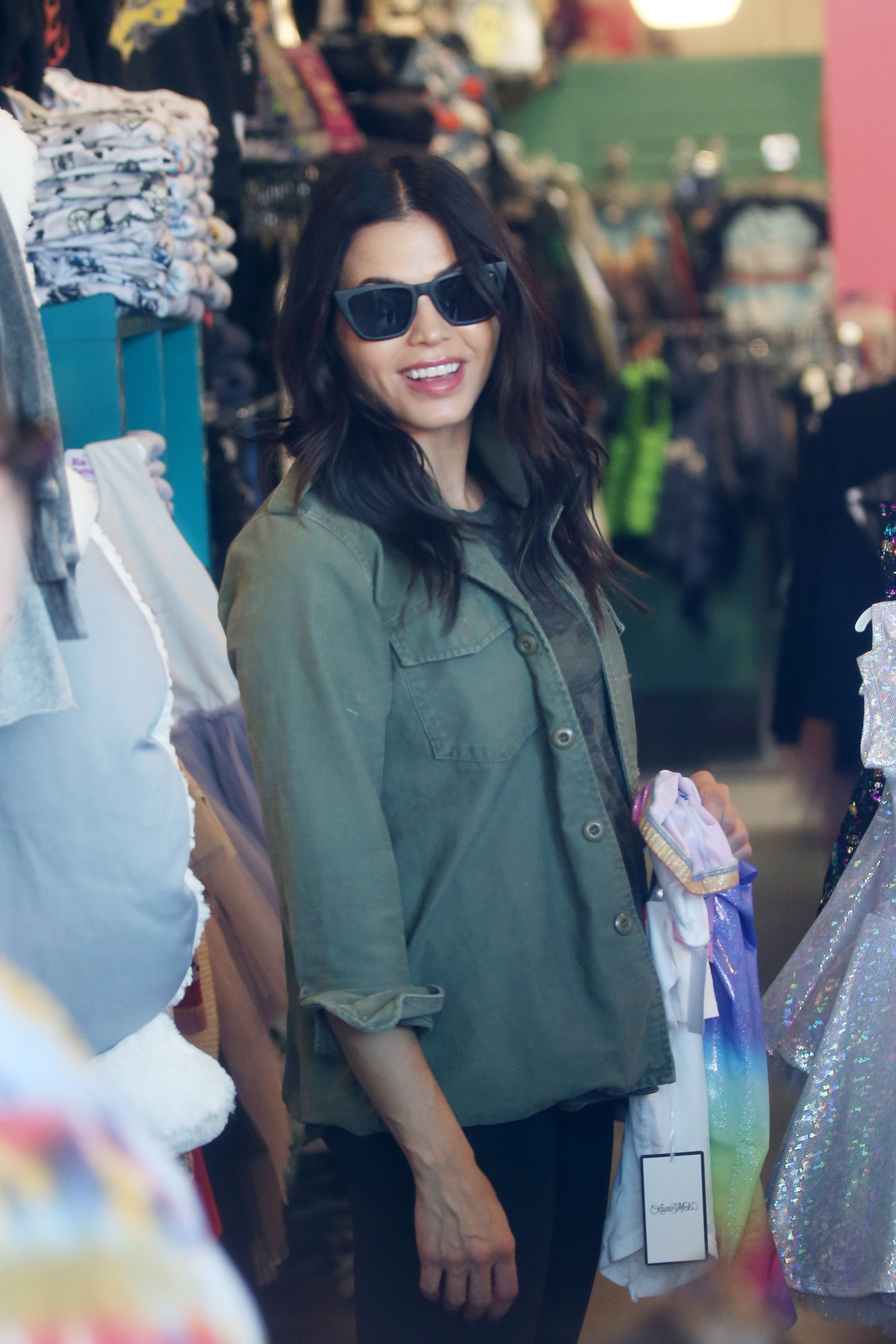 Jenna Dewan Shopping