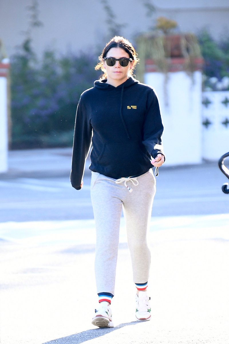 What a Mood! Jenna Dewan Flaunts Her Growing Baby Bump in Chic and Comfy Sweats