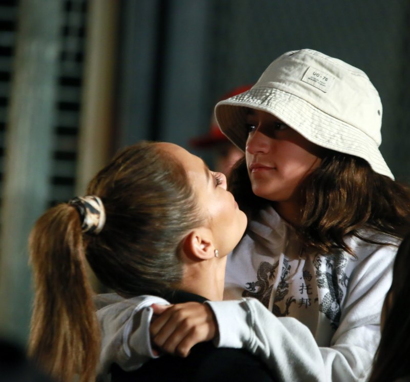 Jennifer Lopez Cuddling Daughter Emme