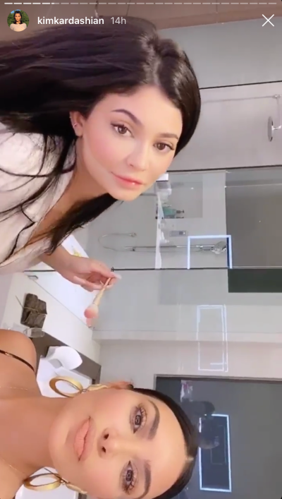 Kylie Jenner Doing Kim Kardashian's Makeup