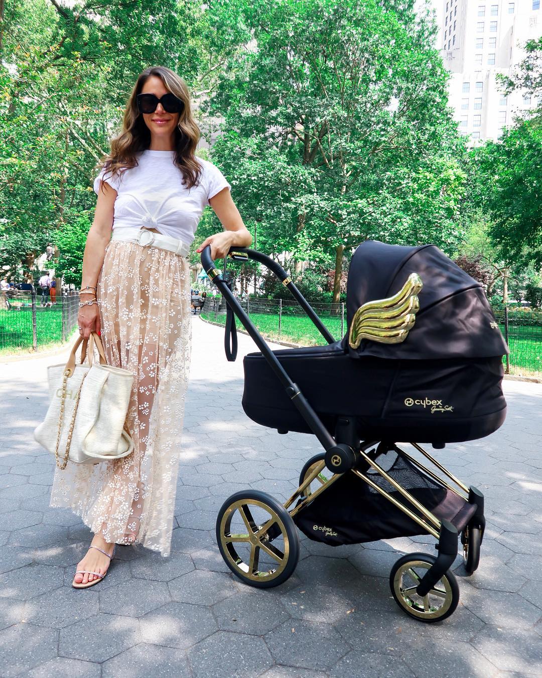 lindsilanestyle Mom Influencers to Follow
