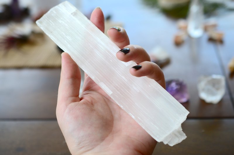 Selenite Healing Crystals and Chakras