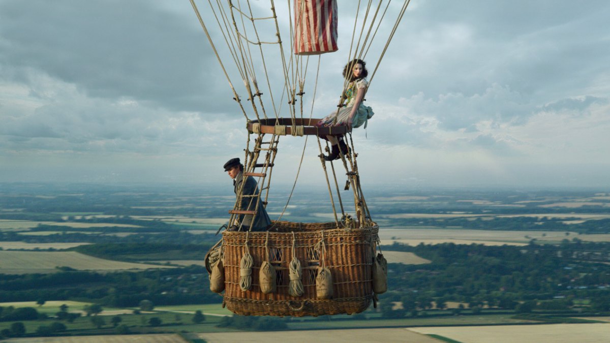Fan of The Aeronauts Experience a Hot Air Balloon Ride Yourself