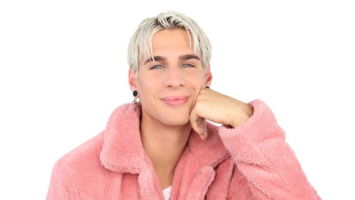 Brad Mondo Reveals Winter Hair Tips