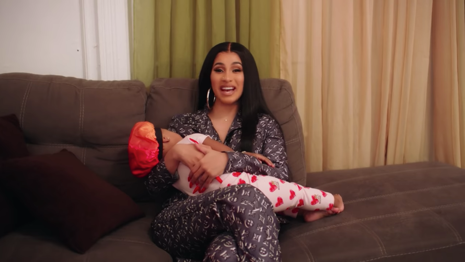 Cardi B 73 Questions with Vogue Holding Her Daughter, Kulture