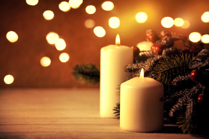 Christmas Decorating Hacks Candles