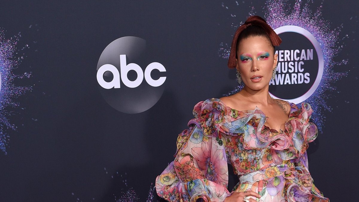 Halsey Wearing Rainbow Dress at the AMAs