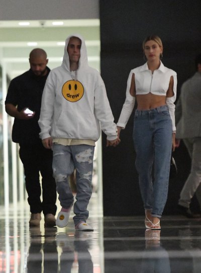 Hailey Baldwin and Justin Bieber Step out for Dinner in Miami