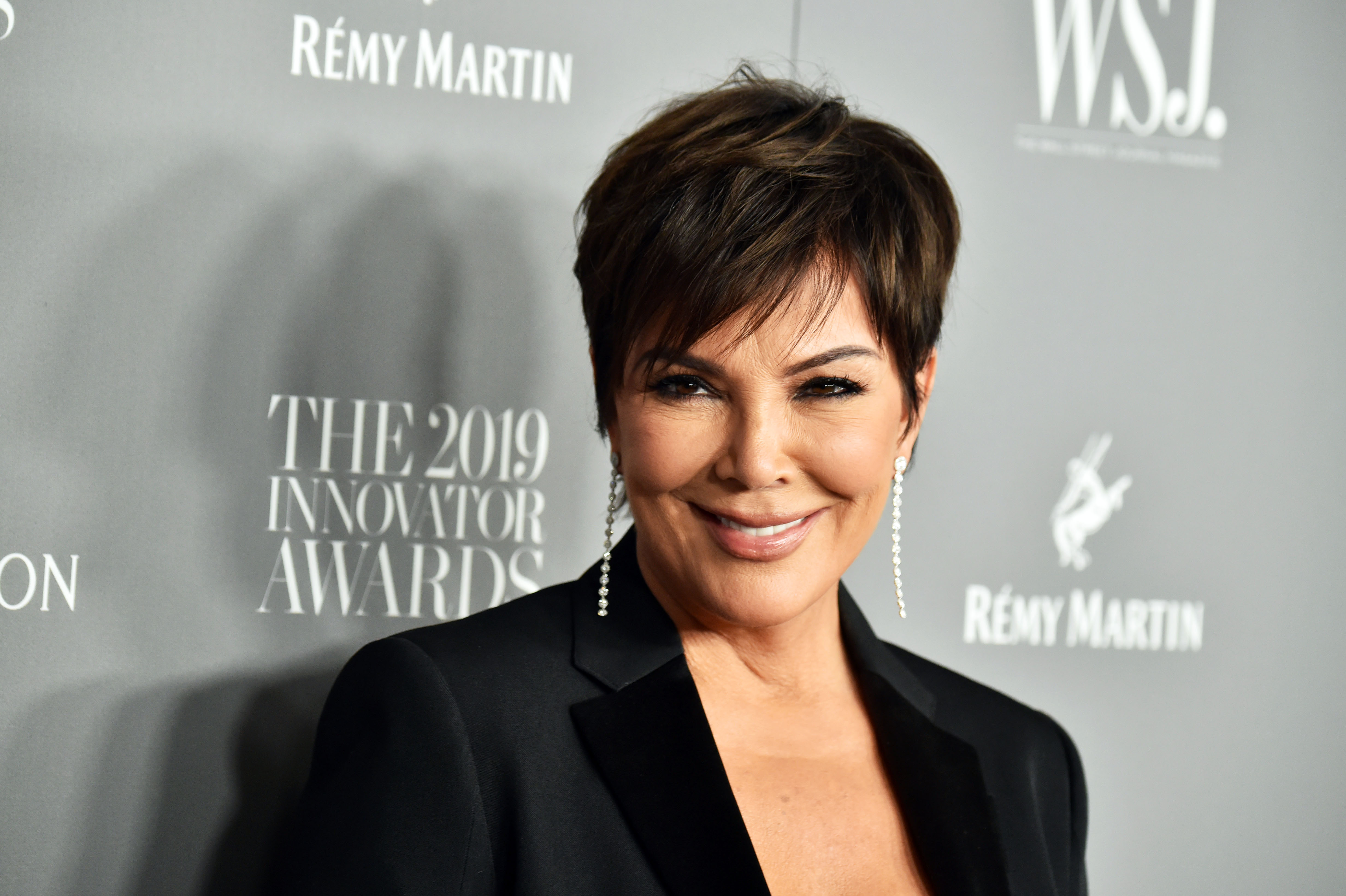 Kris Jenner Stuns In A Burberry Suit At The Wsj Innovator Awards Pics