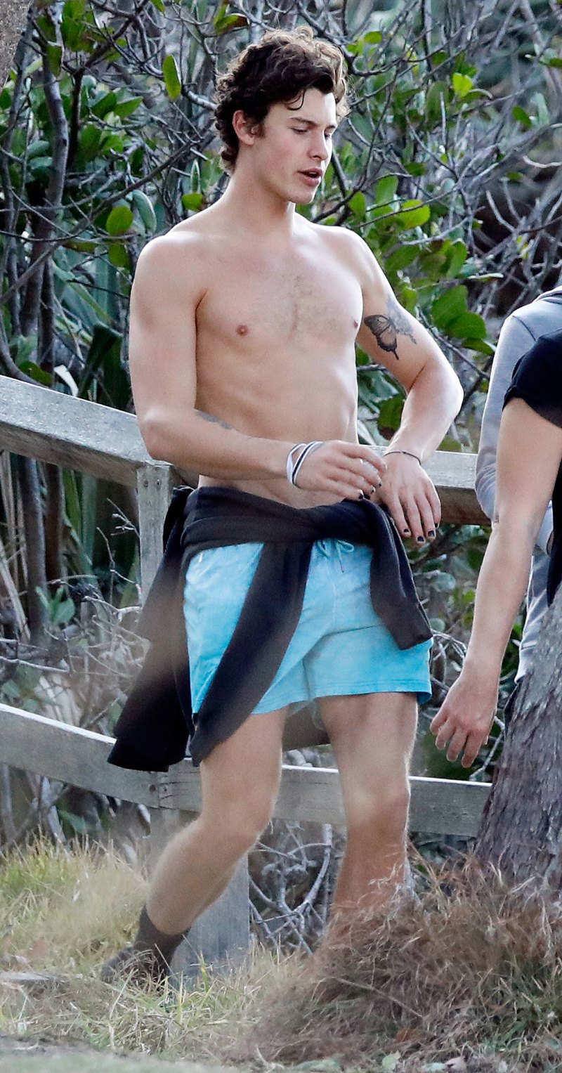 Shawn Mendes Walking Shirtless Australia