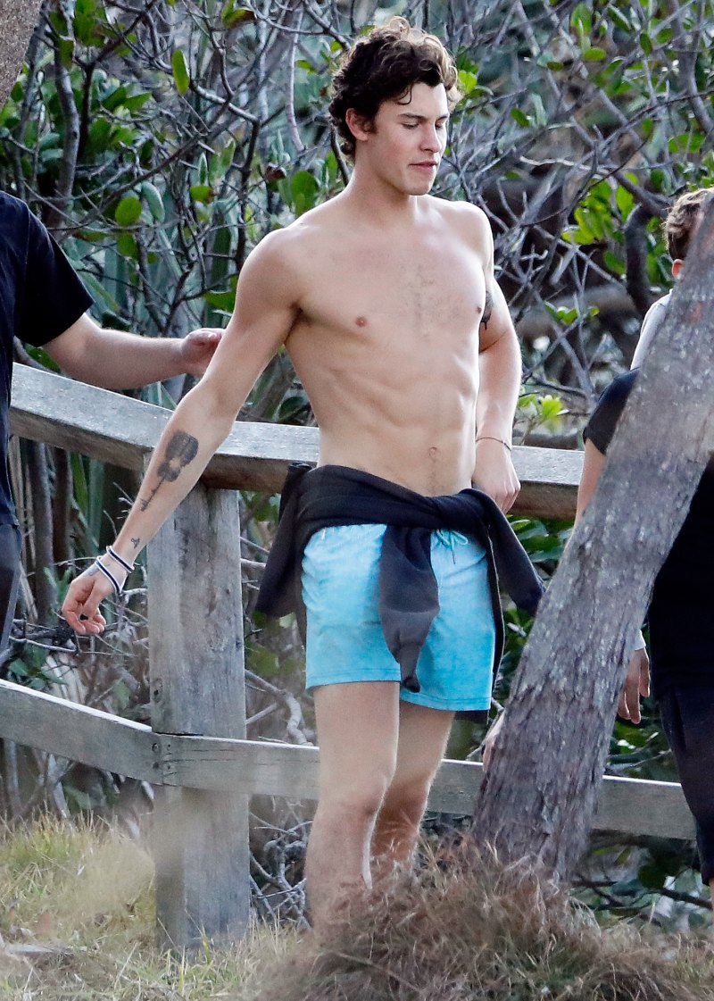 Shawn Mendes Walking Shirtless Australia