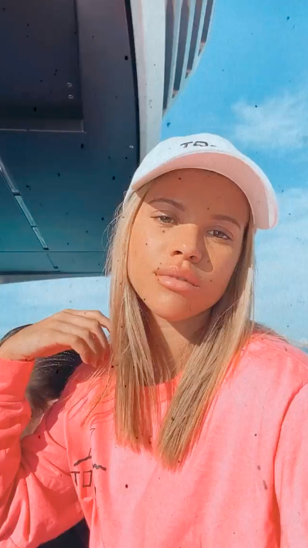 Sofia Richie Goes Makeup-Free in Miami 