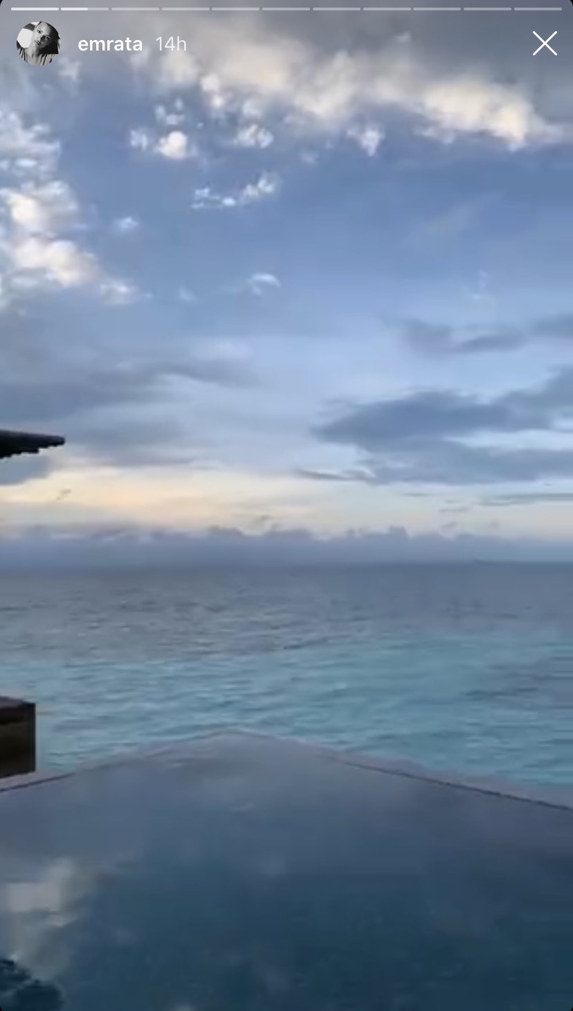 emily-ratajkowski-maldives-vacation