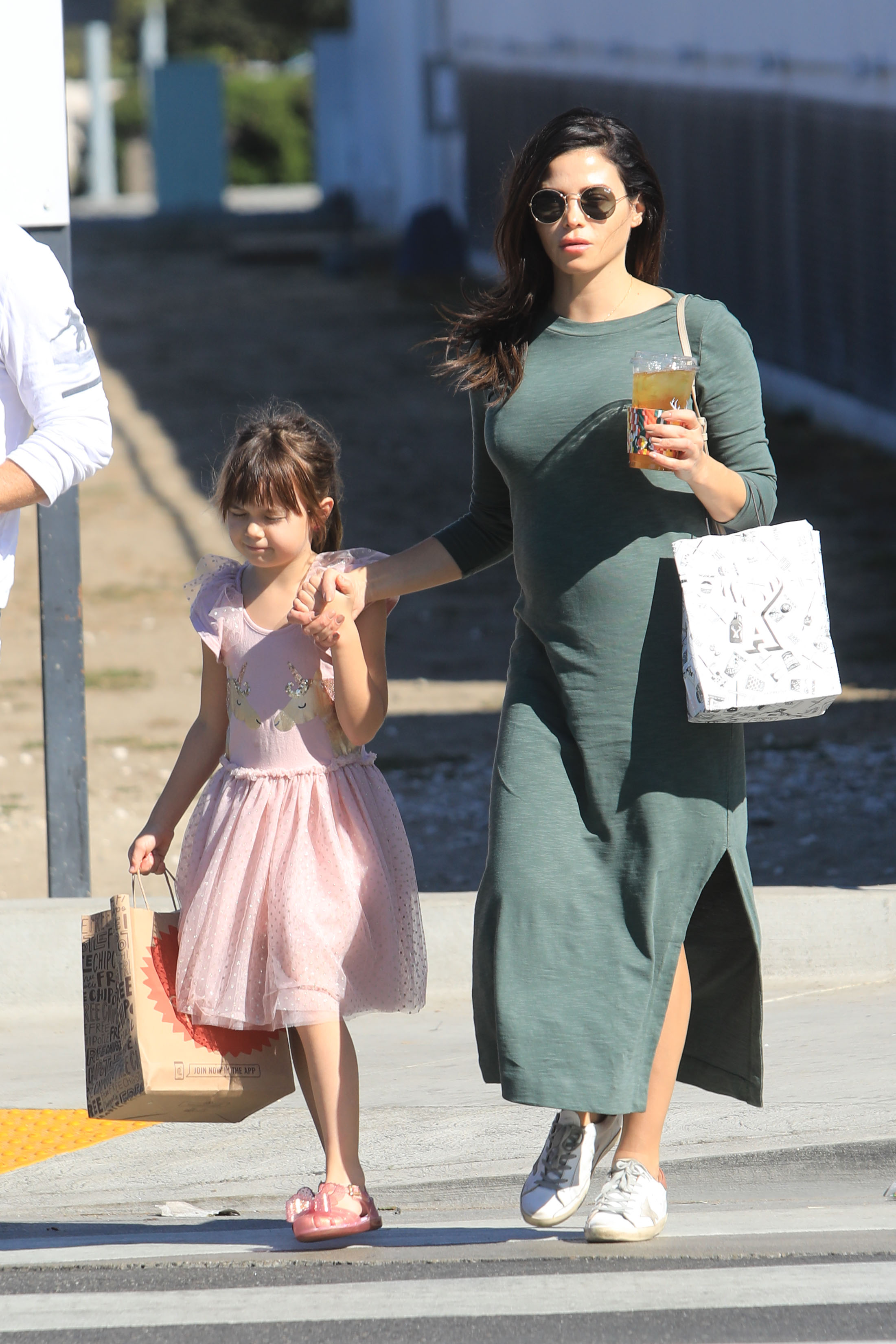Jenna Dewan and Daughter Everly Have a Lunch Date
